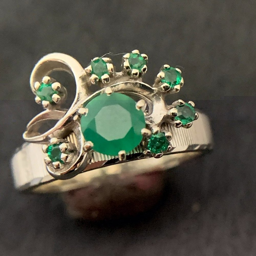 14k  White Gold Ring REAL EMERALDS  in size 5